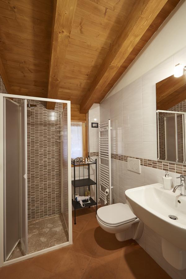 Palazzo Eleonora Bed & Breakfast Monasterolo del Castello Eksteriør bilde
