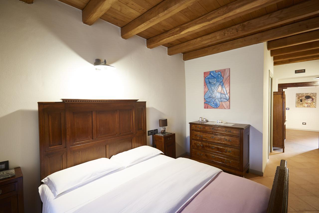 Palazzo Eleonora Bed & Breakfast Monasterolo del Castello Eksteriør bilde