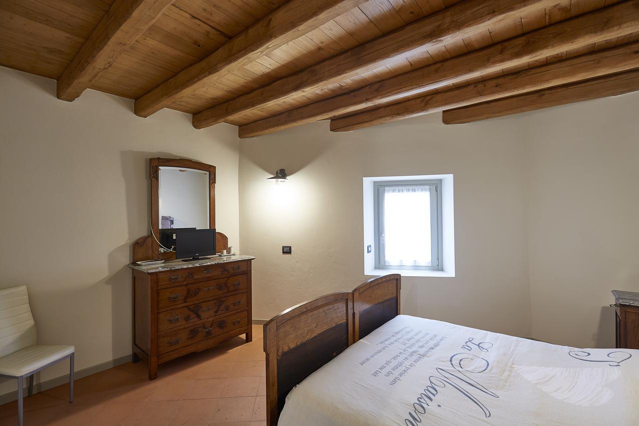Palazzo Eleonora Bed & Breakfast Monasterolo del Castello Eksteriør bilde