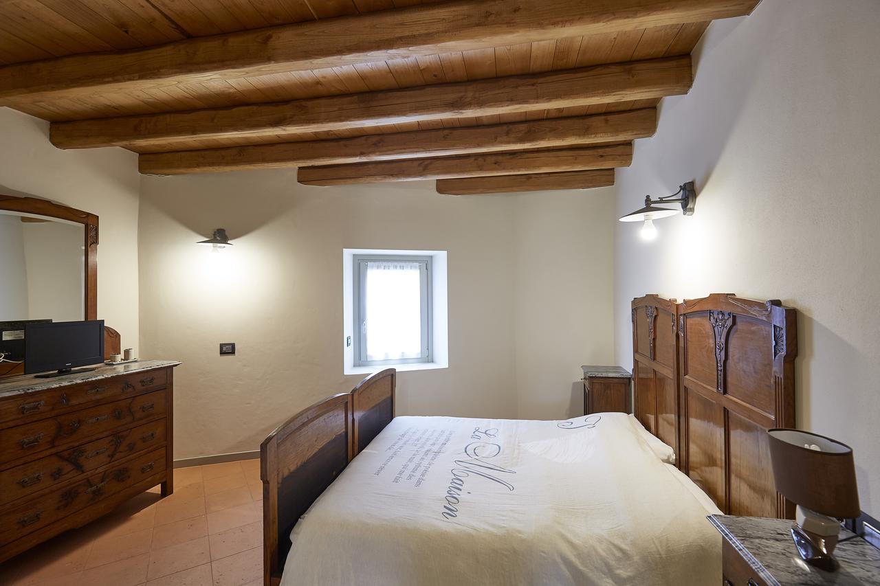 Palazzo Eleonora Bed & Breakfast Monasterolo del Castello Eksteriør bilde